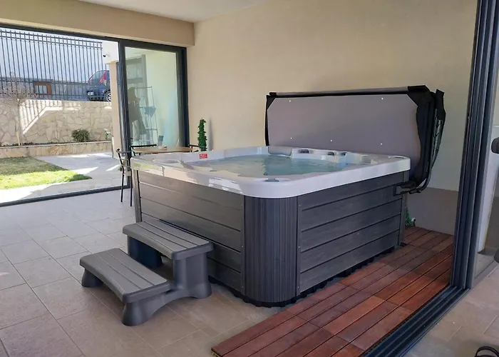 Doma ספרבה בניה